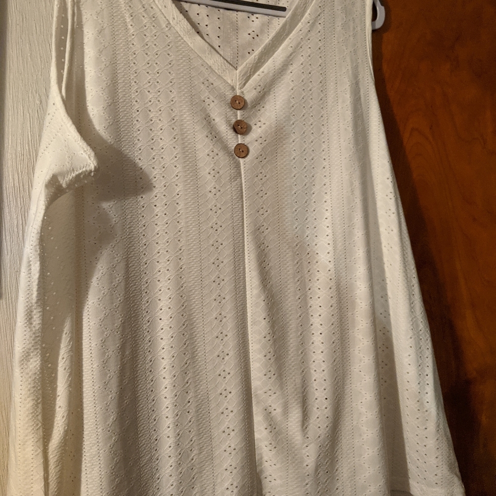 Chic Cream V-Neck Blouse with Button Accents